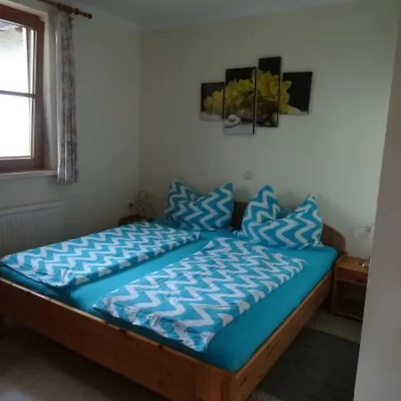 Desl's Little Farm Apartman *